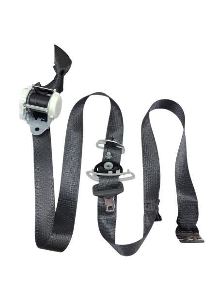 REAR SILVRDO15 2018 Passenger Side Retractor Seat Belt Rear 568182