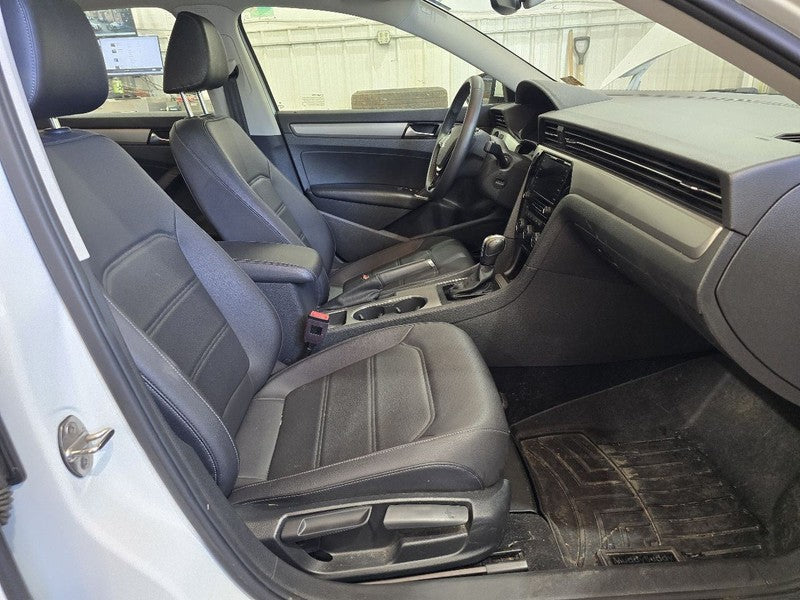 Temperature Control Dual Zone Climatronic Fits 20-22 PASSAT 637956