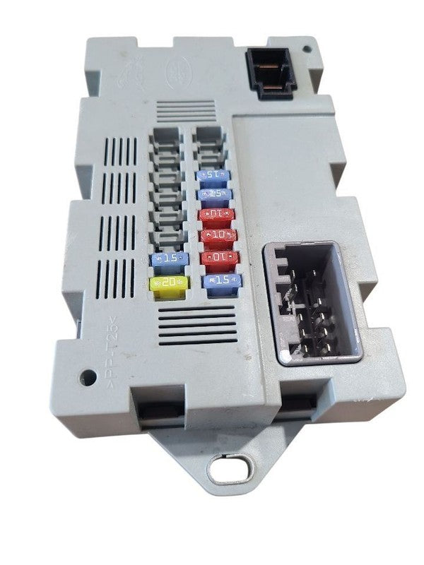 XJ        2016 Fuse Box Cabin 643509