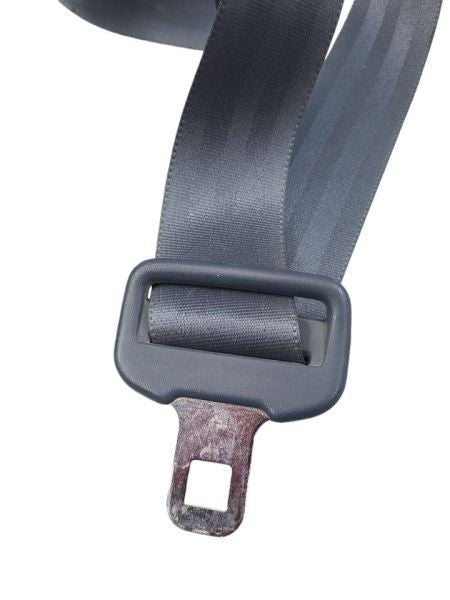 T100      1995 Seat Belt Rear 593147
