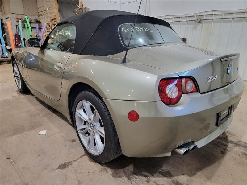 Z4        2005 Rocker Panel Moulding 526564