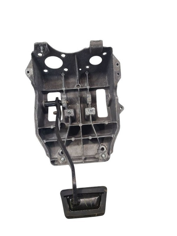 RAM2500   2017 Pedal Brake/Clutch 642694