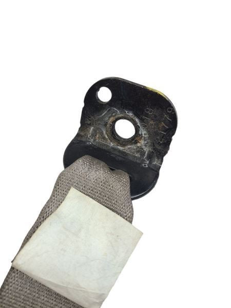 REAR H2        2004 Passenger Side Retractor Seat Belt Rear 577873