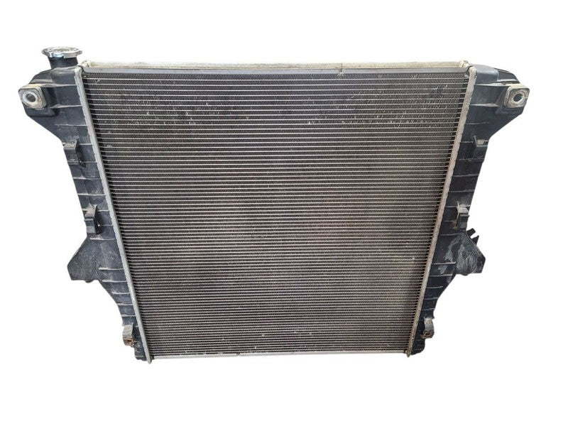 Radiator Fits 03-05 DODGE 2500 PICKUP 640288