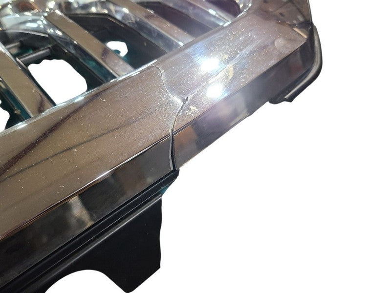 Grille Center XLT 5 Chrome Bars Fits 15-17 FORD F150 PICKUP 652350