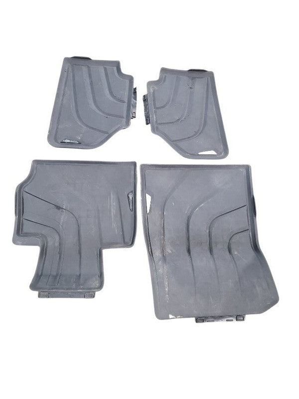 X4        2016 Floor Mat 636731