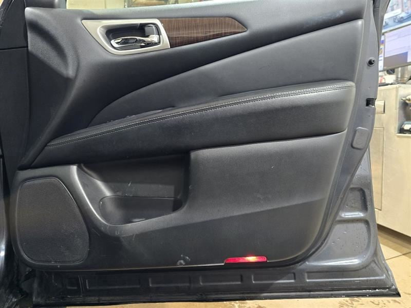 Passenger Front Door Electric Sl And Platinum Fits 13-15 PATHFINDER 60