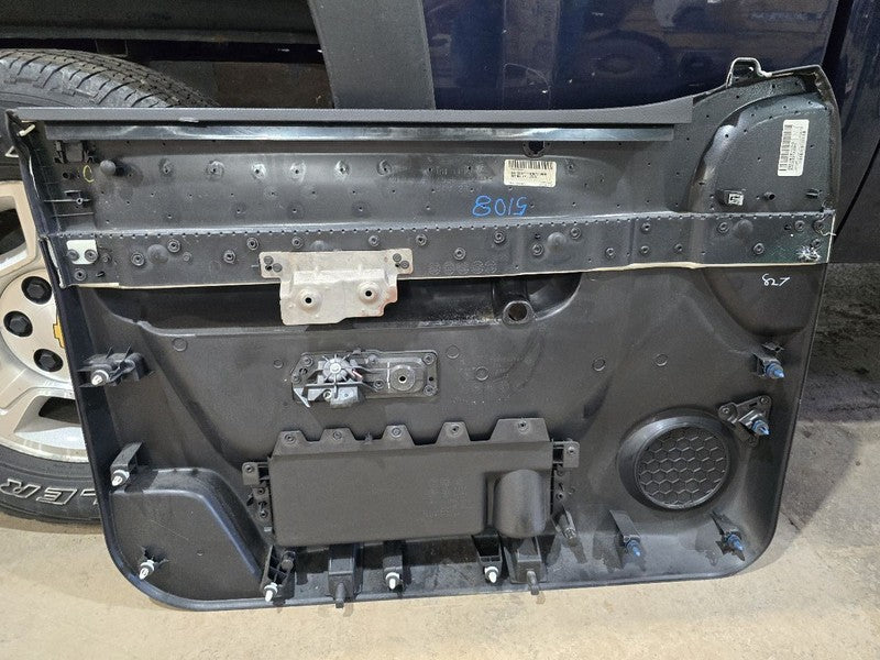 SILVRDO15 2009 Front Door Trim Panel 634880
