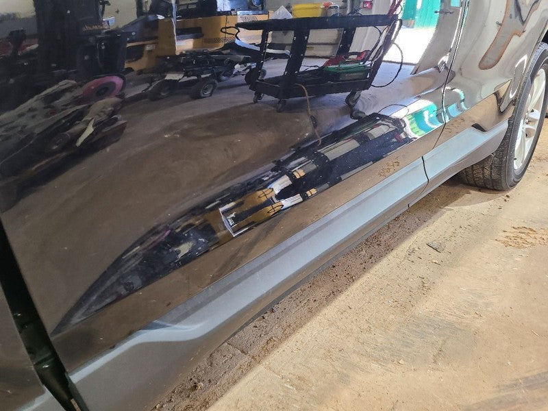 Driver Front Door Tempered Glass Fits 15-24 EDGE 669602