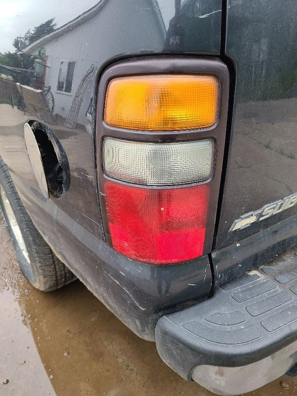 Driver Left Tail Light Fits 04-06 SUBURBAN 1500 636535
