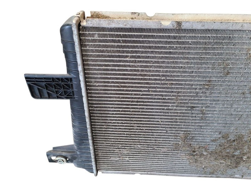 Radiator Fits 01-05 SIERRA 2500 PICKUP 646162