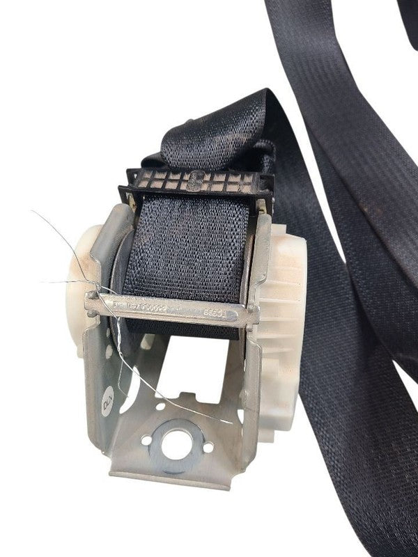 200       2015 Seat Belt Rear 644783