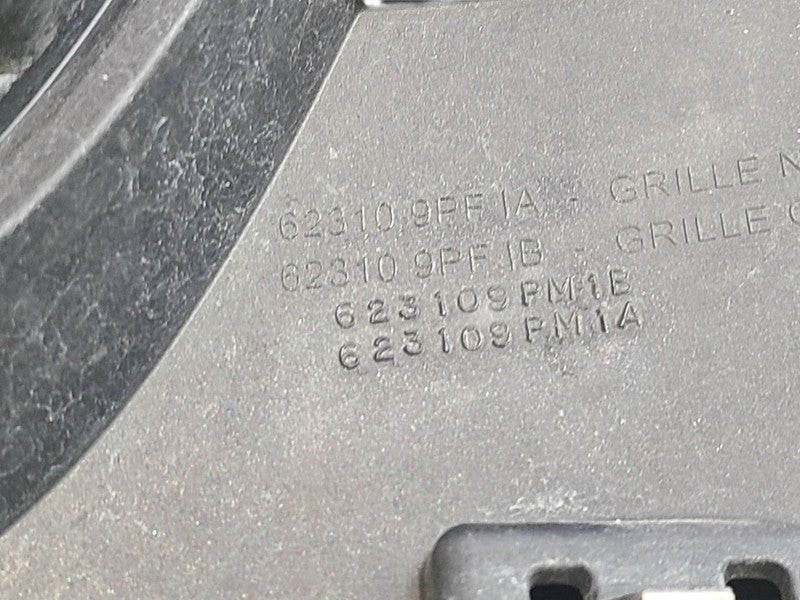 Grille With Surround View Black Fits 18 PATHFINDER 663446