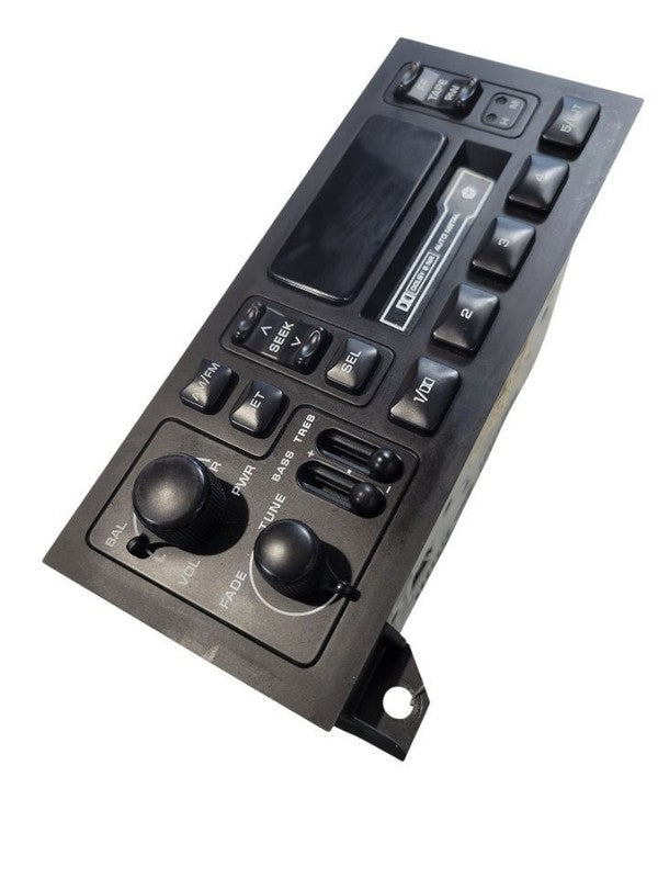 Audio Equipment Radio Receiver Am-fm-cassette Fits 95-03 DODGE 1500 VA