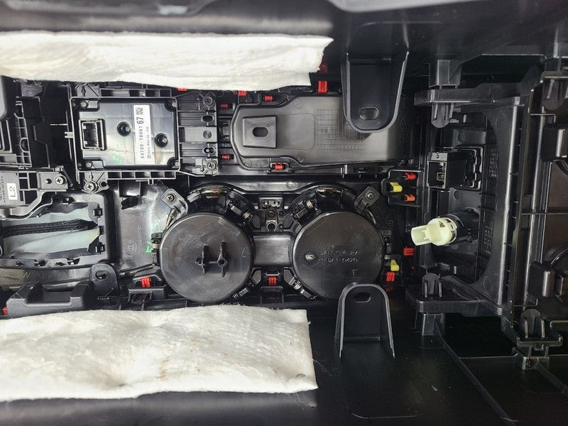 Console Front Floor Without Wireless Charger Fits 15-21 NX300H 673827