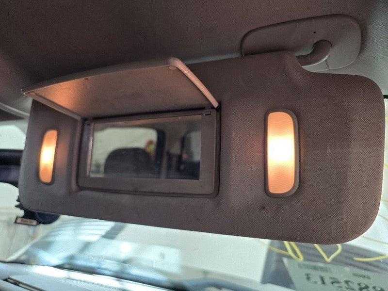 Passenger Sun Visor With Illumination Fits 07-14 SIERRA 2500 PICKUP 64