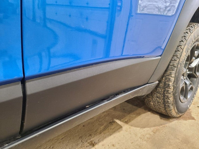 Driver Left Rear Side Door Fits 14-23 CHEROKEE 660546