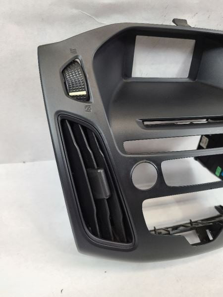 FOCUS     2015 Dash Bezel 555678