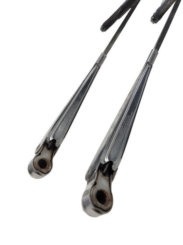 DART      1963 Wiper Arm               671270