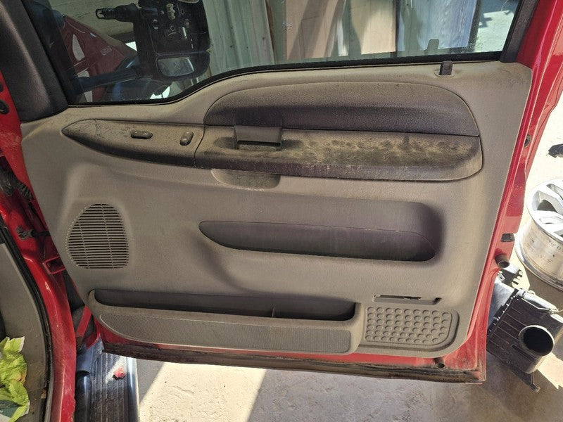F350SD    2005 Front Door Trim Panel 647976