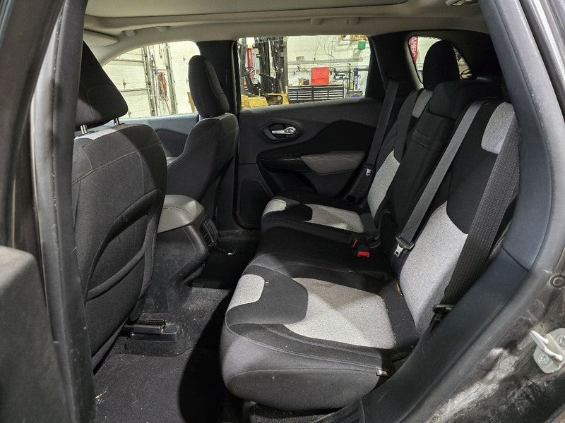Seat Belt Front Bucket Driver Retractor Fits 14-16 CHEROKEE 623396