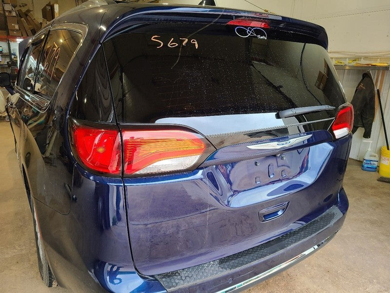 Trunk/Hatch/Tailgate Fits 20-25 VOYAGER 676783