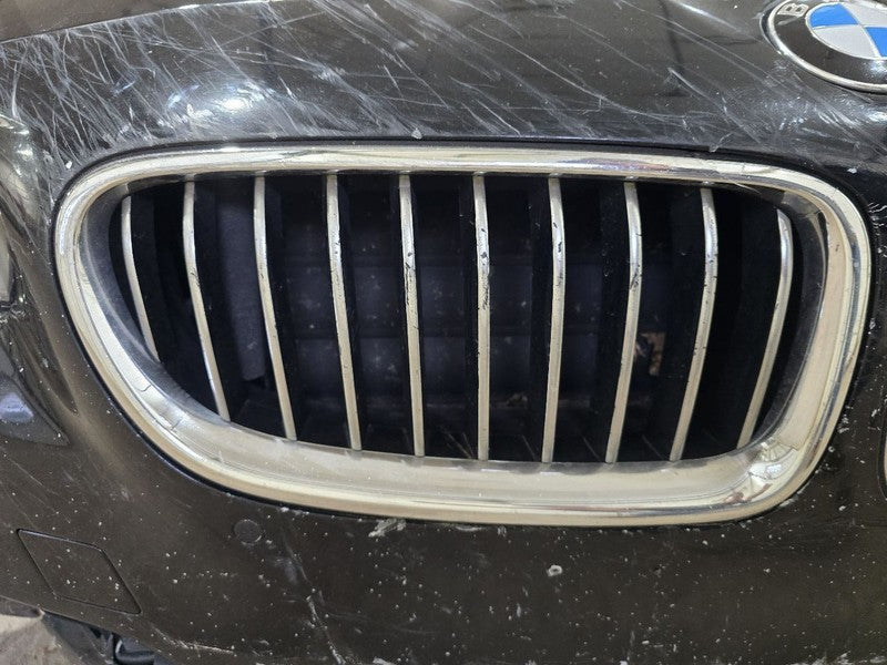 Passenger Grille Upper Bumper Mounted M Sport Fits 11-16 BMW 528i 6151