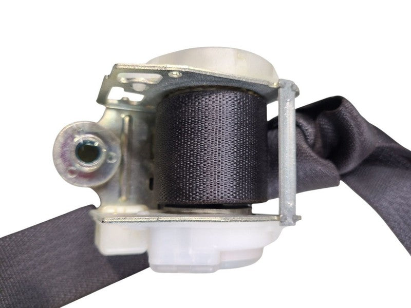 H3        2006 Seat Belt Rear 645020