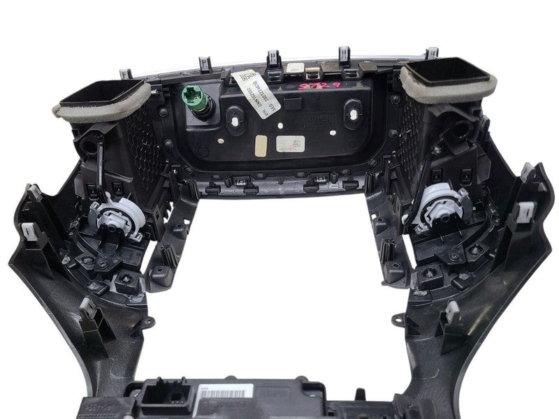 RAM1500   2022 Dash Bezel 680015