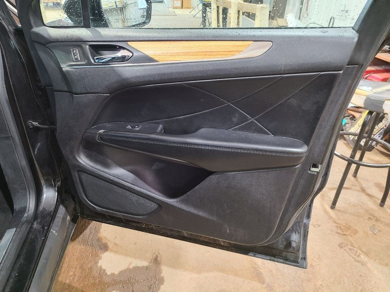 Passenger Right Front Door Electric Fits 15-19 MKC 676542