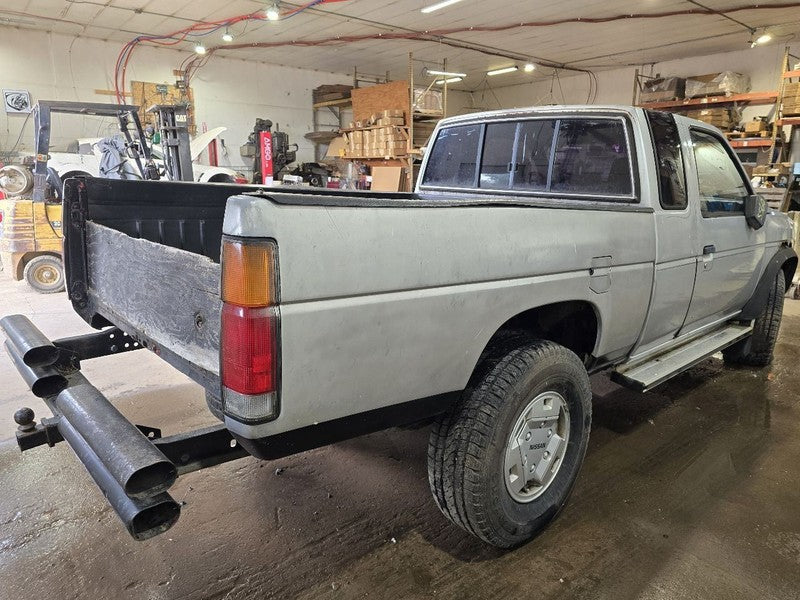 Front Bumper Excluding SE Black Fits 86-92 NISSAN PICKUP 641975