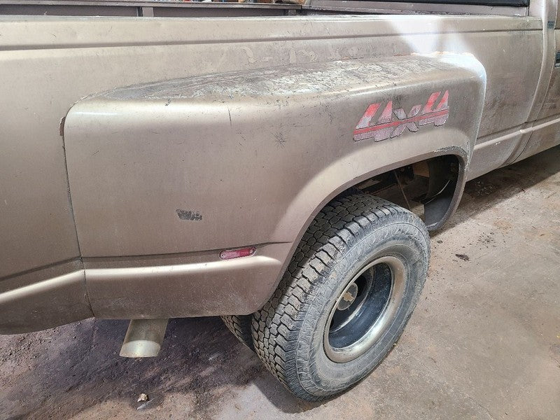 Passenger Fender Rear Outside Of Box Fits 88-00 CHEVROLET 3500 PICKUP 