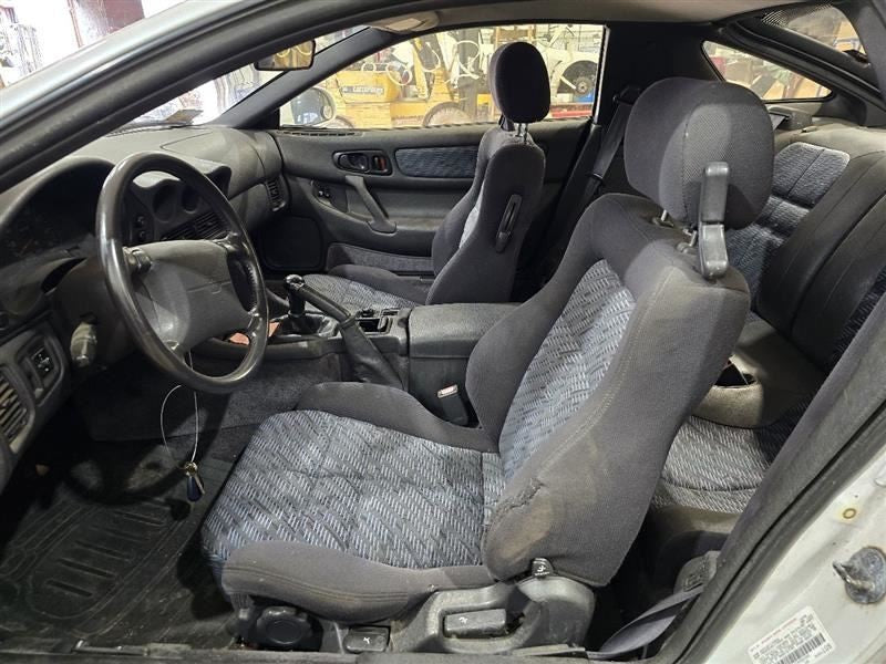 FRONT 3000GT    1994 Passenger Side Retractor Seat Belt Front 582628