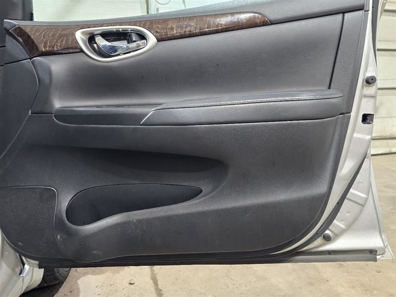 Passenger Right Front Door Electric Fits 16-19 SENTRA 606441