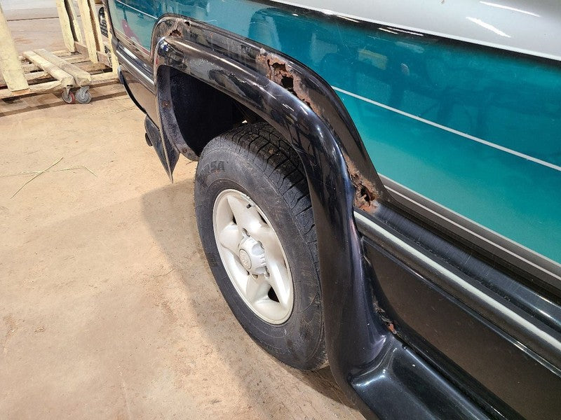 RAM1500   1996 Fender Flare/Extension 662828
