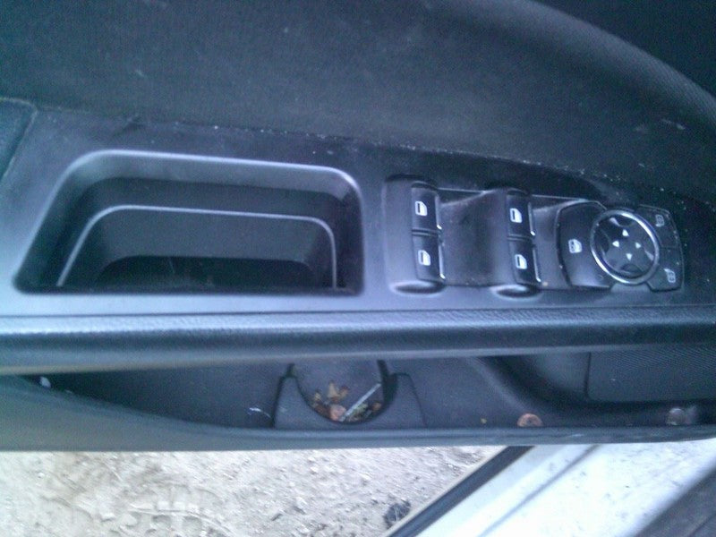 Seat Belt Front Bucket And Bench Center Fits 07-14 SIERRA 2500 PICKUP 