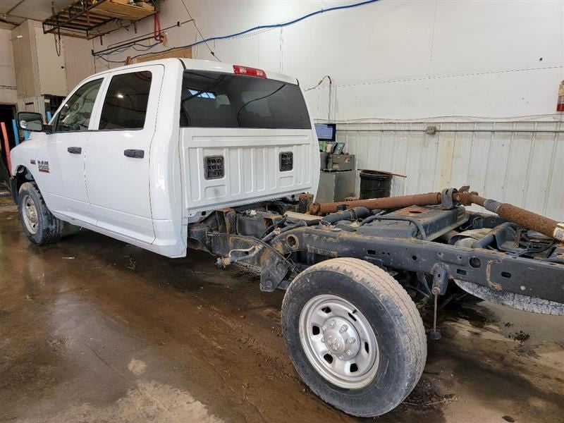RAM2500   2014 Valve Cover 450564