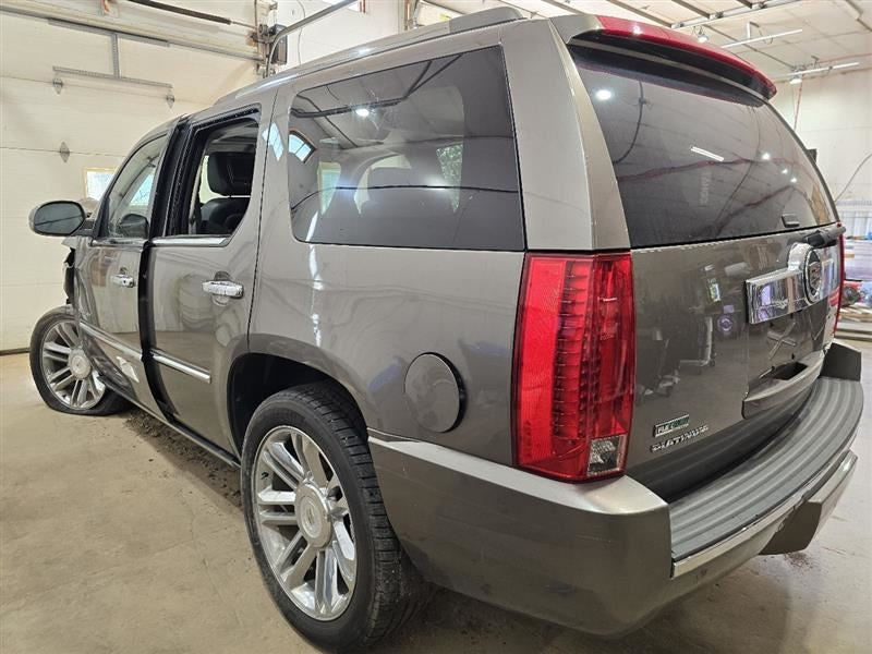 ESCALADE  2012 Seat Belt Rear 597945