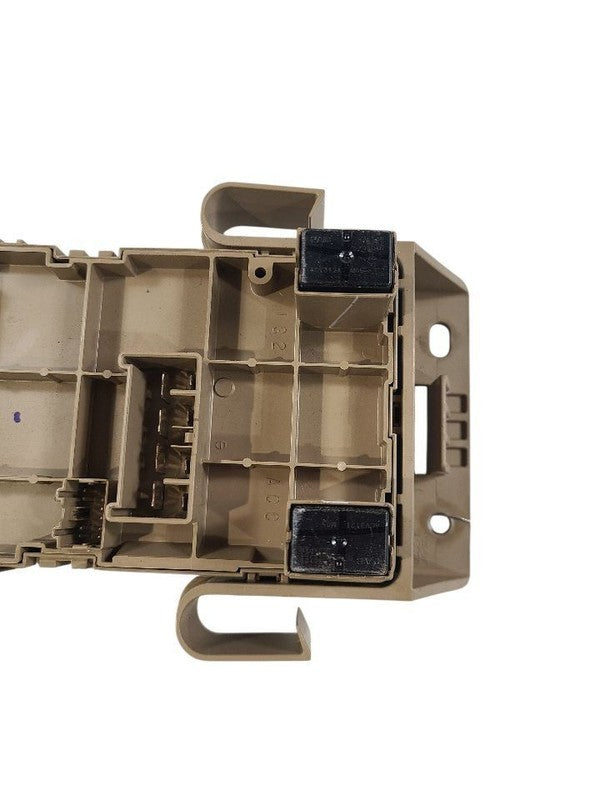LEGACY    2013 Fuse Box Cabin 653690
