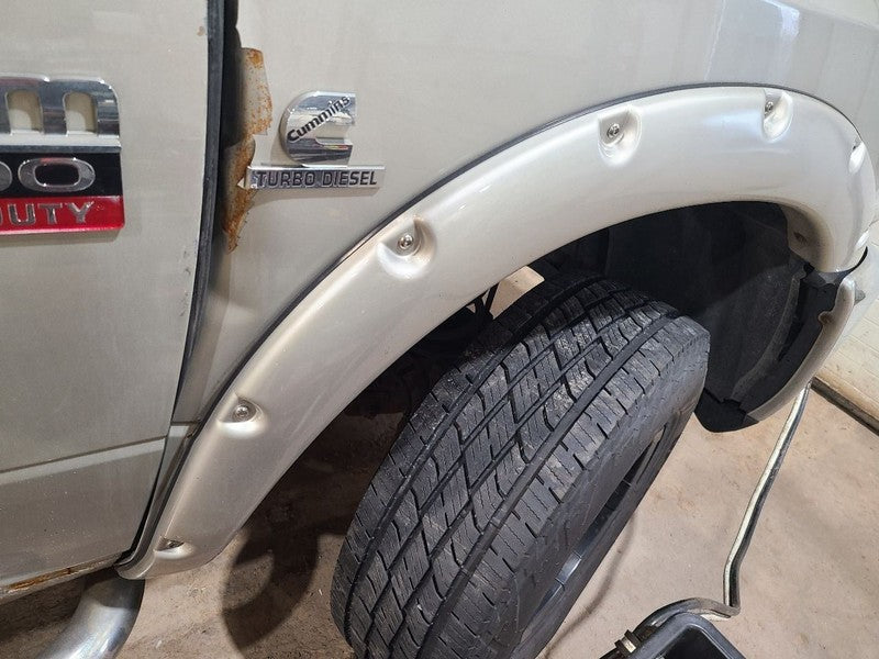 RAM2500   2010 Fender Flare/Extension 661978