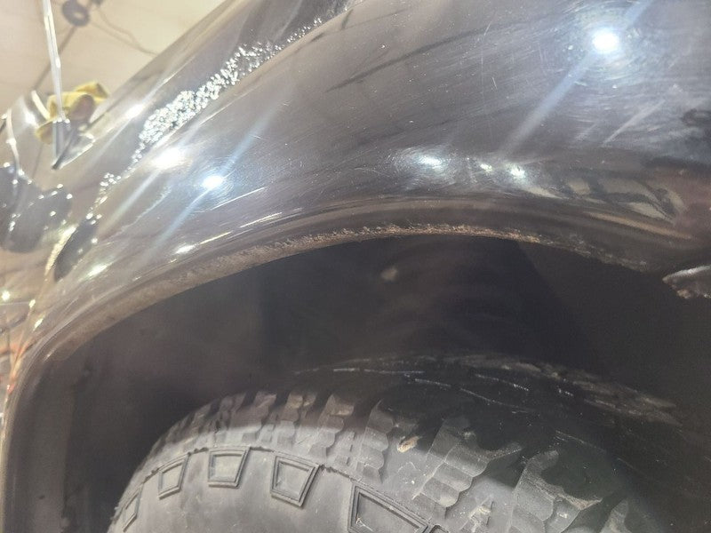 QX4       1999 Fender Flare/Extension 658243