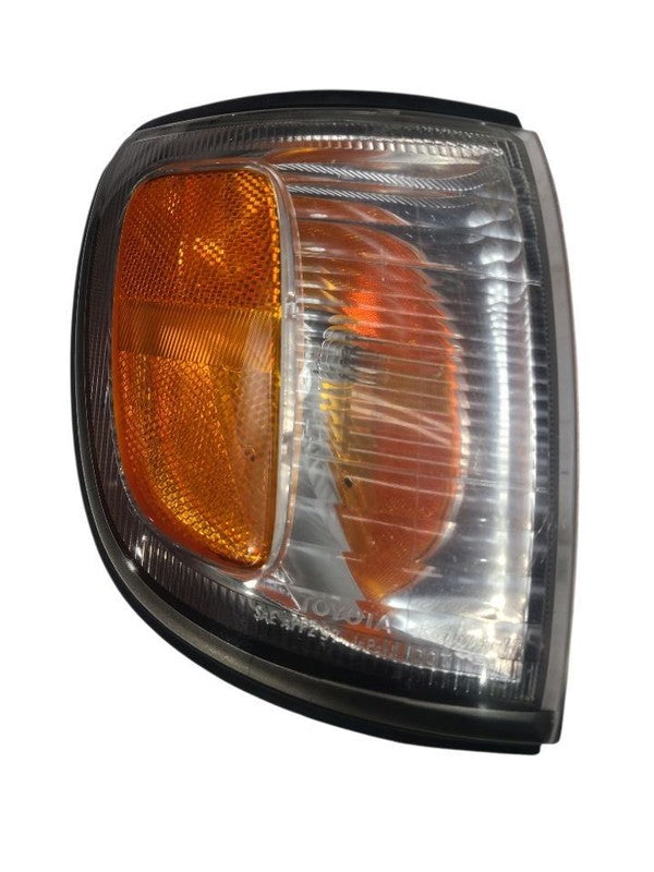 Passenger Corner/Park Light Park Lamp-turn Signal Fits 99-02 4 RUNNER 