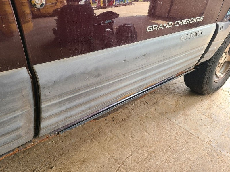 GRANDCHER 1998 Door Moulding Front 672512