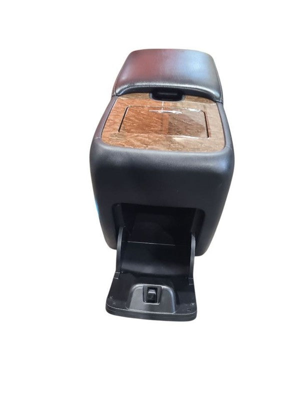 QX80      2017 Console Front 648066