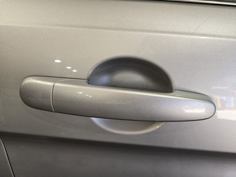 Passenger Door Handle Exterior Door Handle Assembly Fits 13-19 TAURUS 