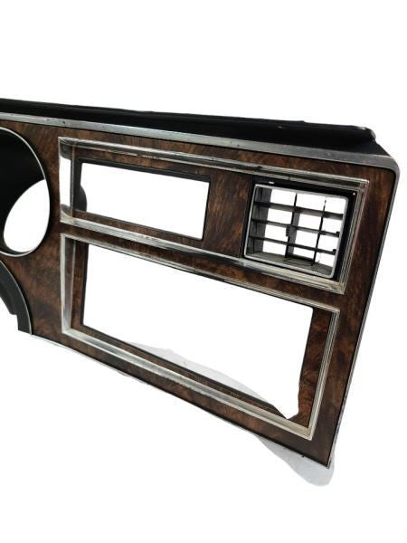 NEW YRK-R 1988 Radio/Speedometer/Temperature Dash Bezel with Vents 582