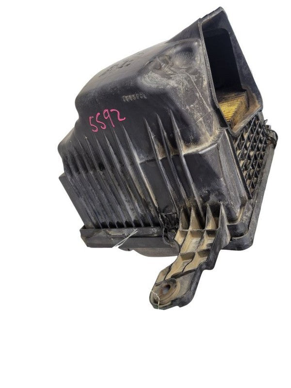 Air Cleaner 6.7L Diesel Fits 10-12 DODGE 2500 PICKUP 671433