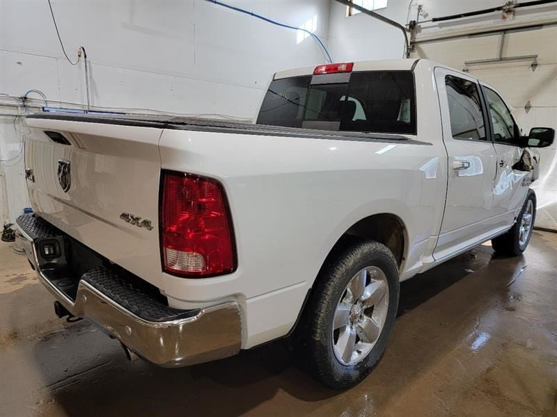 RAM1500   2017 Owners Manual 492383