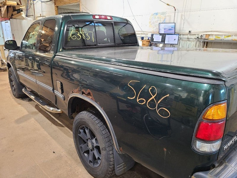 TUNDRA    2001 Cowl 677110