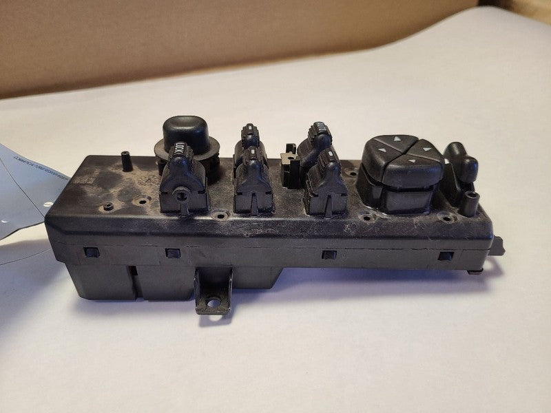 Driver Front Door Switch Driver's LHD Master Fits 99-04 GRAND CHEROKEE